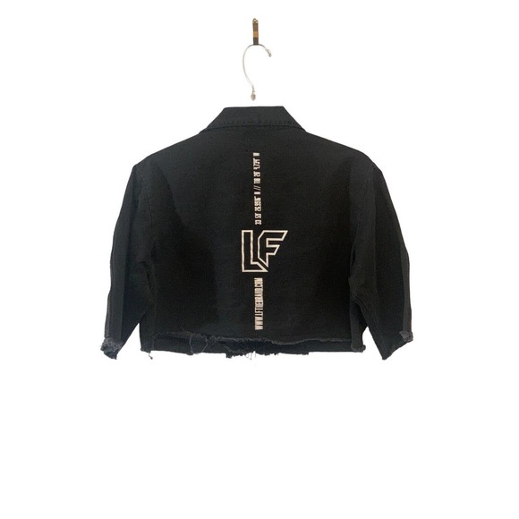 LF The Brand Women’s Black CARGO 8749 Graphic Cropped Distressed Jacket Size XS - Picture 2 of 12